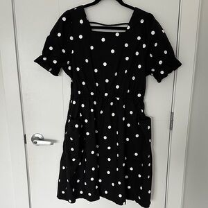 🇨🇦 Gabby Isabella Black and White Polka Dot Dress